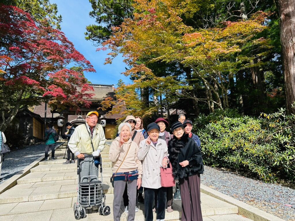 ケアハウス南紀　秋の遠足　IN　高野山